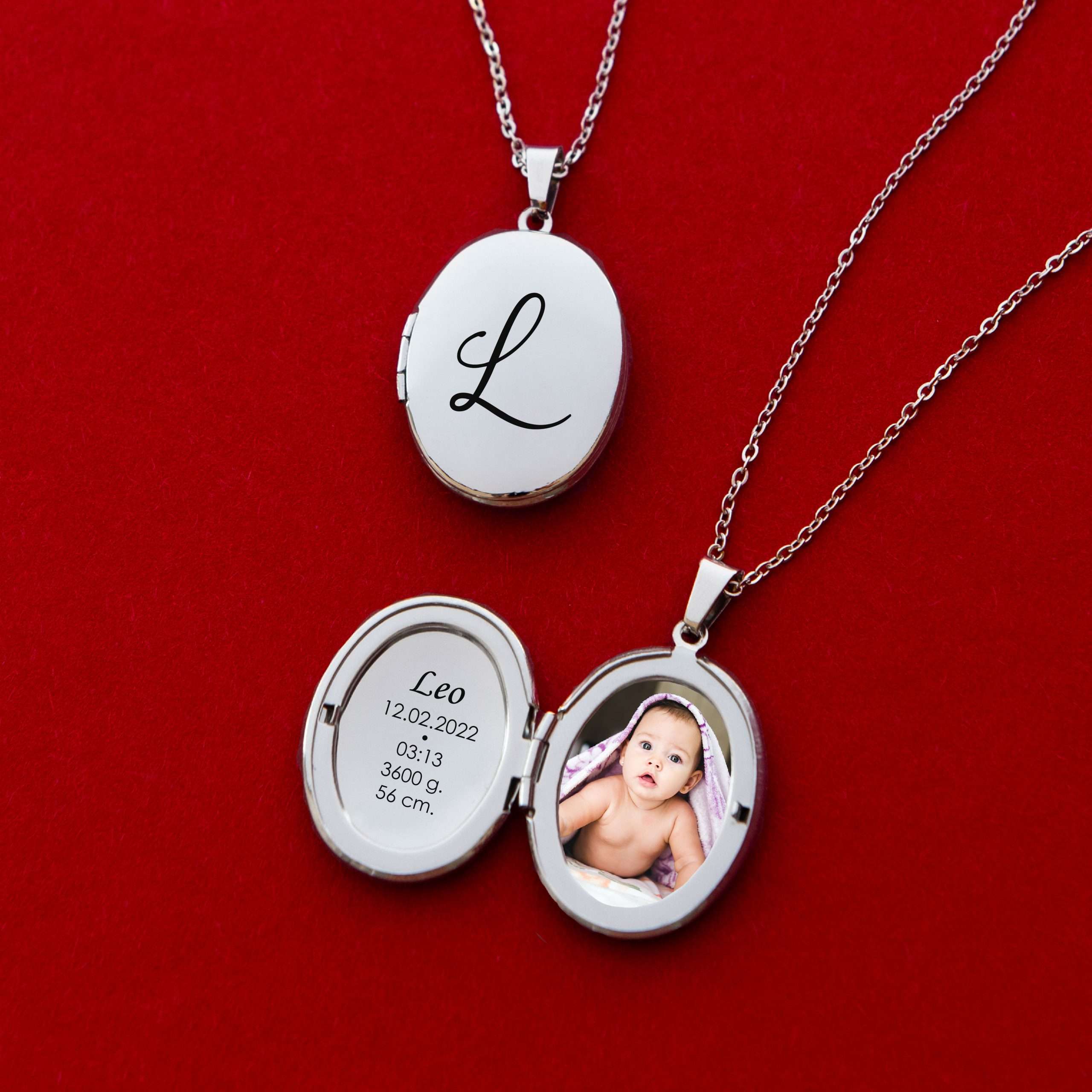 OVAL LOCKET | Baby Initial - MILA CANTES